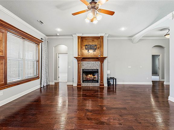 5th image of 3657 N Lalique Ln