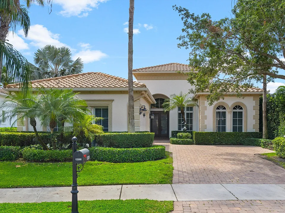 12200 Sunnydale Dr