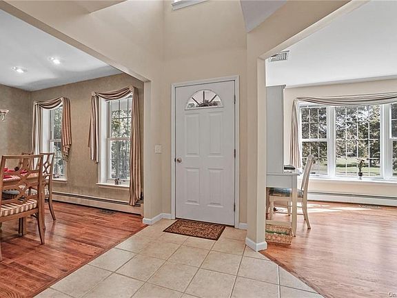 5th image of 3 Kristen Leah Ln