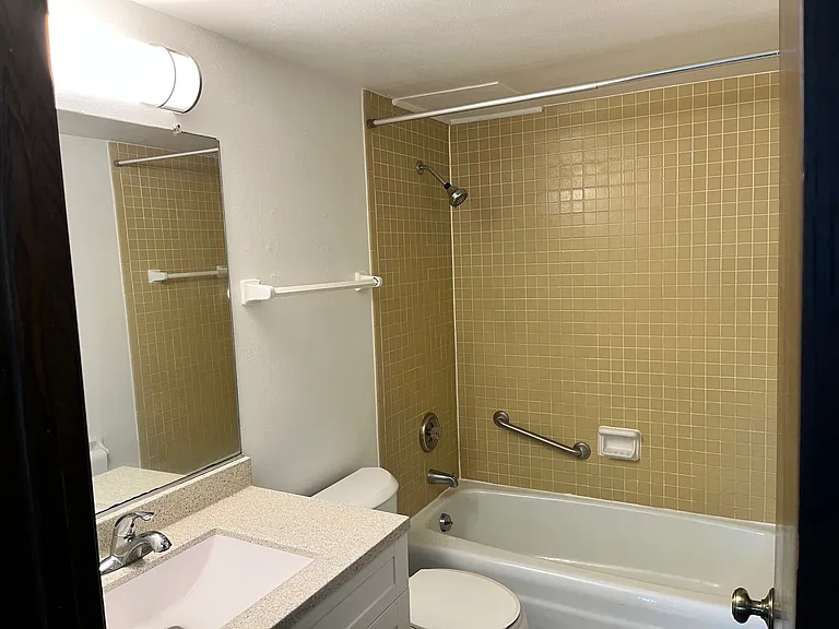 630 E Lincoln Ave — Photo 24
