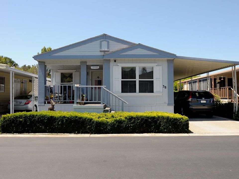1st image of 38 Walnut Dr