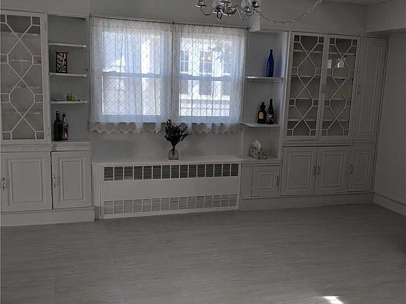 5th image of 45 Adams St