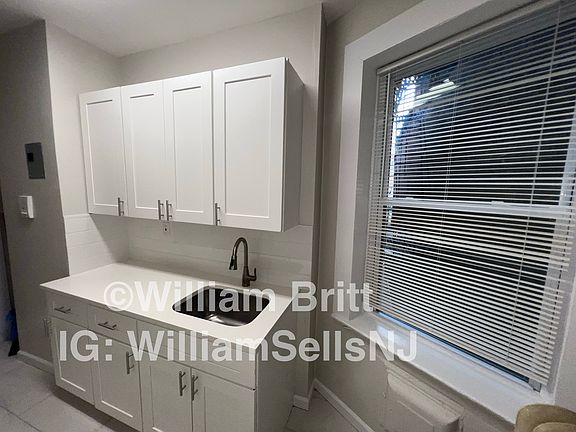 2nd image of 9 Bentley Ave APT 5
