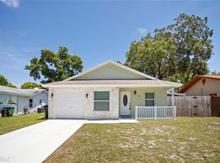 1649 12th St SW, Largo, FL 33778