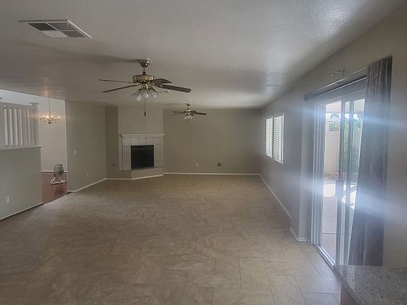 4th image of 44745 Longfellow Ave