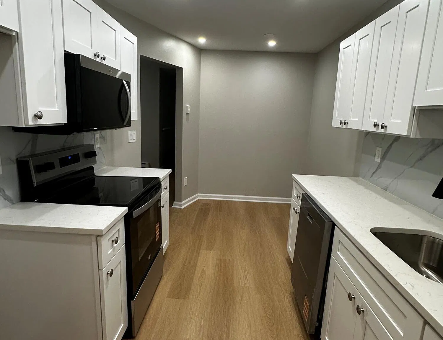 2 bed, 1130 sqft, $2,300 — Photo 1
