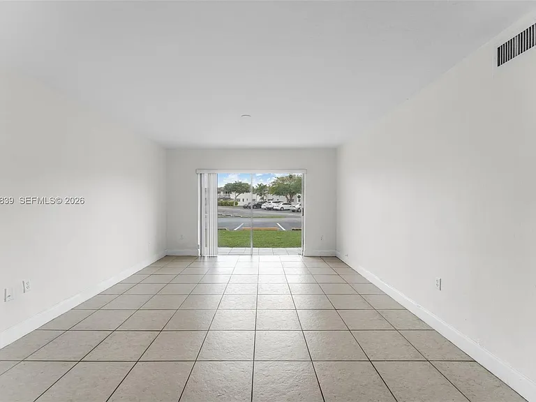 7560 SW 82nd St #G112 — Photo 3