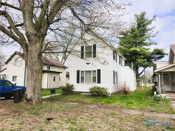 130 Nichols St, Fostoria, OH 44830