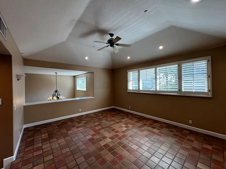 2357 Brookshire Ln — Photo 34