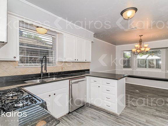 4th image of 4211 Woodfield St