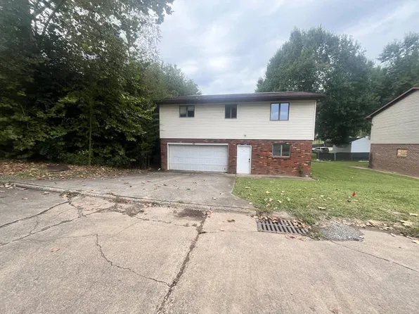 40 Valley Hill Dr, Charleston, WV 25313