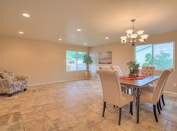 4th image of 6501 Glendora Dr NE