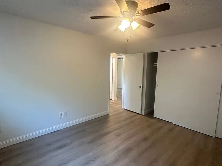 15165 Pratola Ct — Photo 30