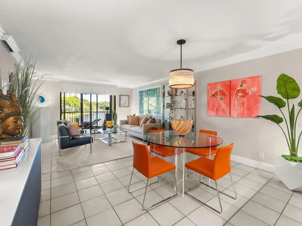 2232 N Cypress Bend Drive #203, Pompano Beach, FL 33069