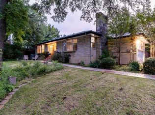 827 N Hampton Rd, Dallas, TX 75208