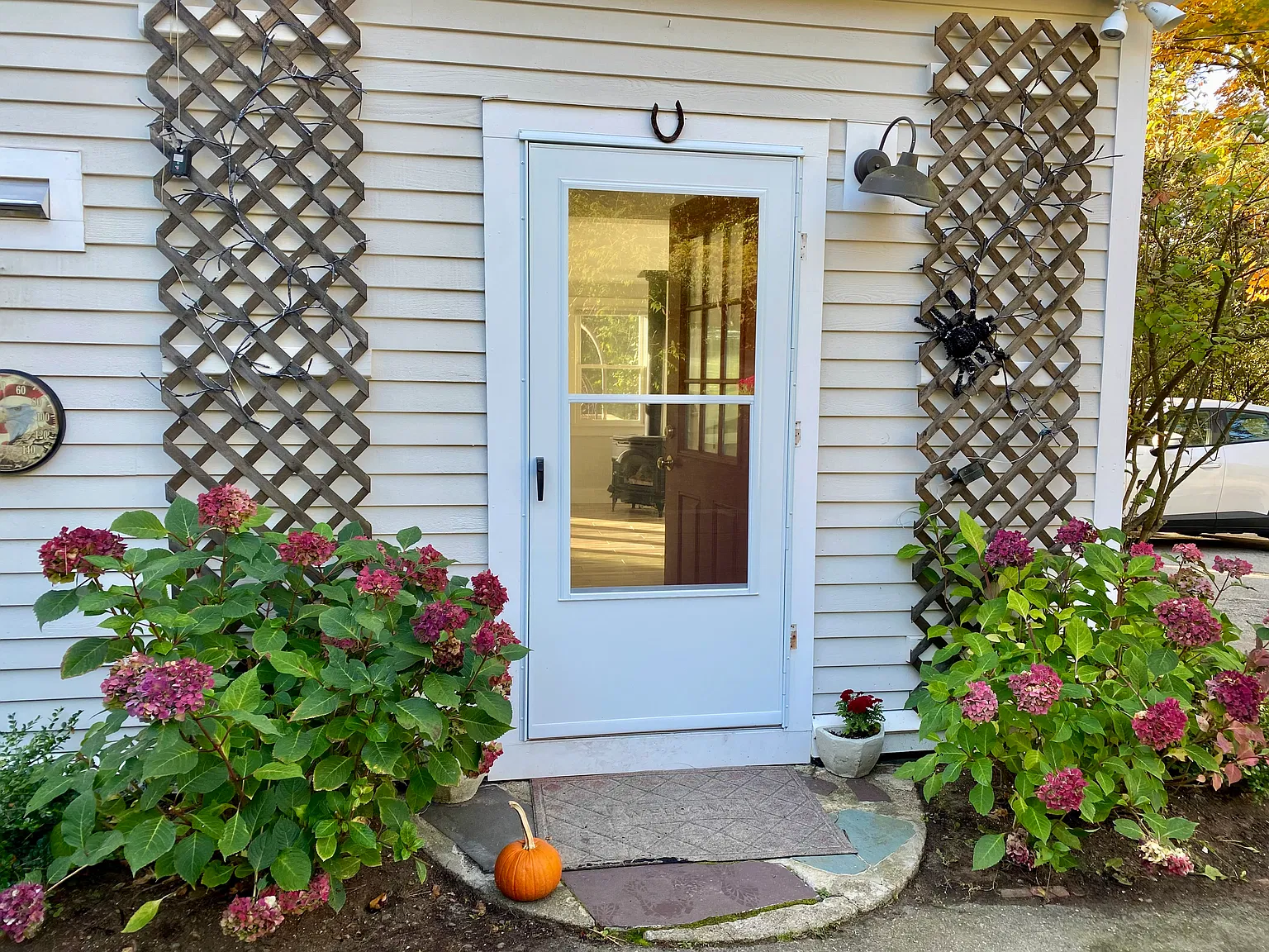 1 bed, 900 sqft, $2,700 — Photo 1