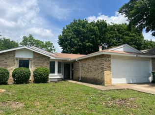 6603 Springfield Dr, Arlington, TX 76016