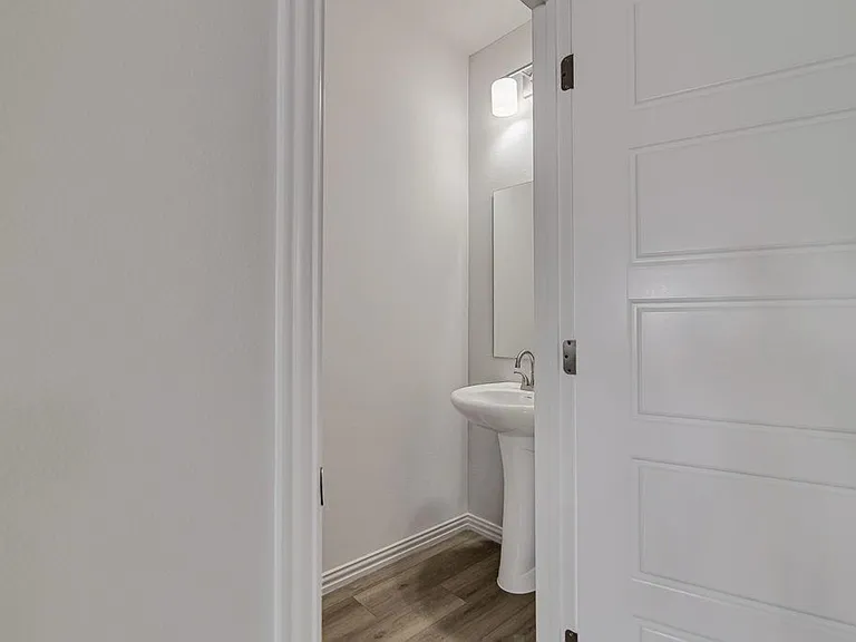 1136 E Broadway Ave #1138 — Photo 5