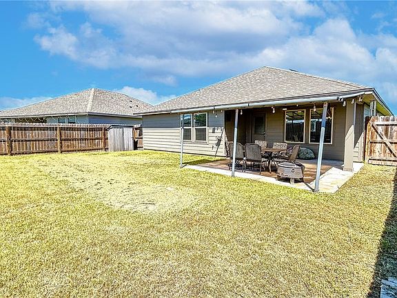 4th image of 2673 Abbey Rd