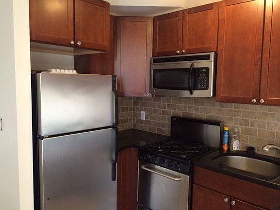2nd image of 1805 27th Ave #3A