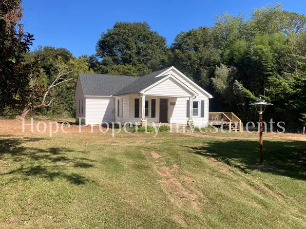475 Old Carrollton Rd, Newnan, GA 30263