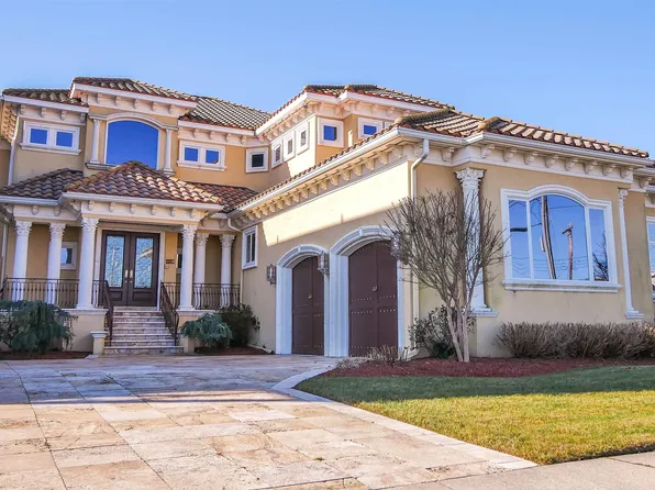 530 W Shore Dr, Brigantine, NJ 08203