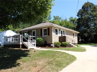 1124 Tabor St, High Point, NC 27262