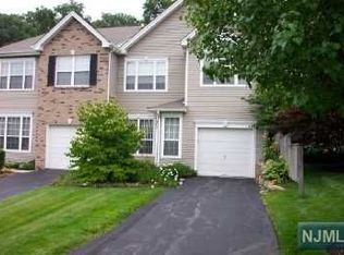 481 Green Mountain Rd, Mahwah, NJ 07430