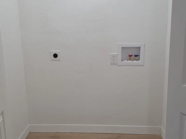 3804 Kynard St — Photo 6
