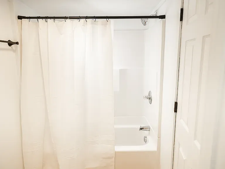 8005 SW Barbur Blvd — Photo 9