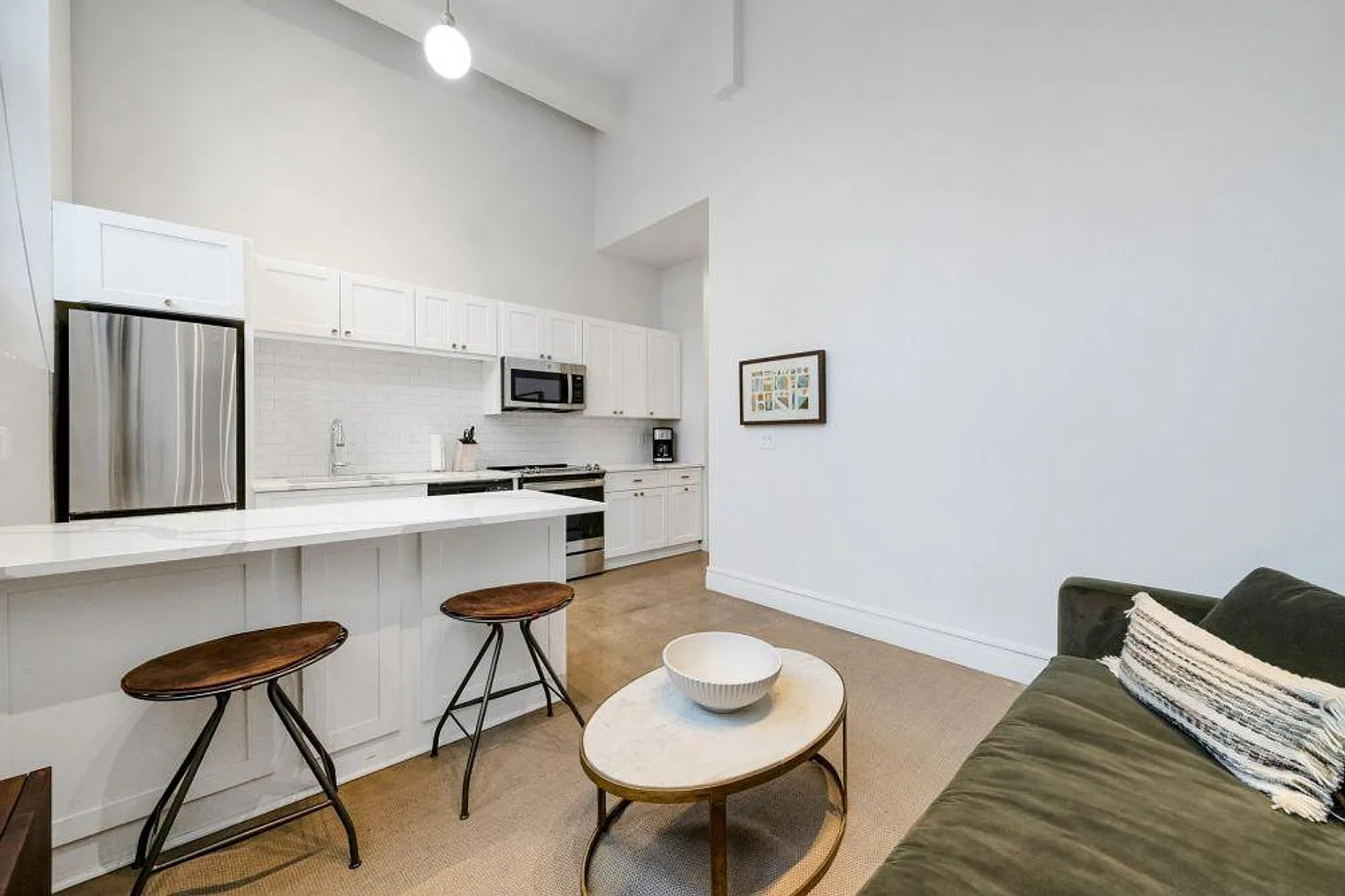 1 bed, 1.0 bath, 495 sqft, $4,583 — Photo 2