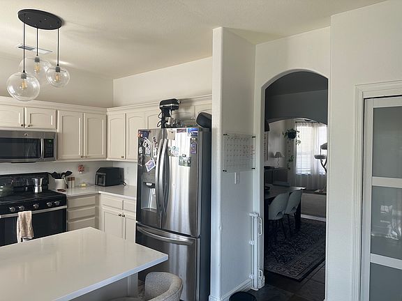 4th image of 10440 Crosscut Dr NW