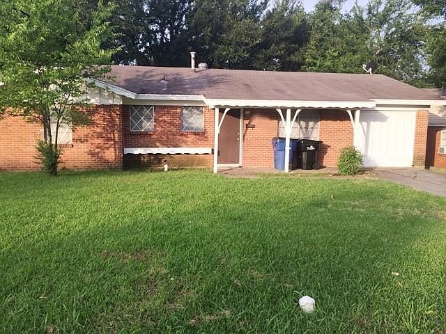 1st image of 160 N Imperial Dr