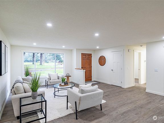 5th image of 5511 65th Avenue SE