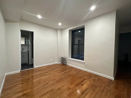 Rented by Oxford Property Group | media 13