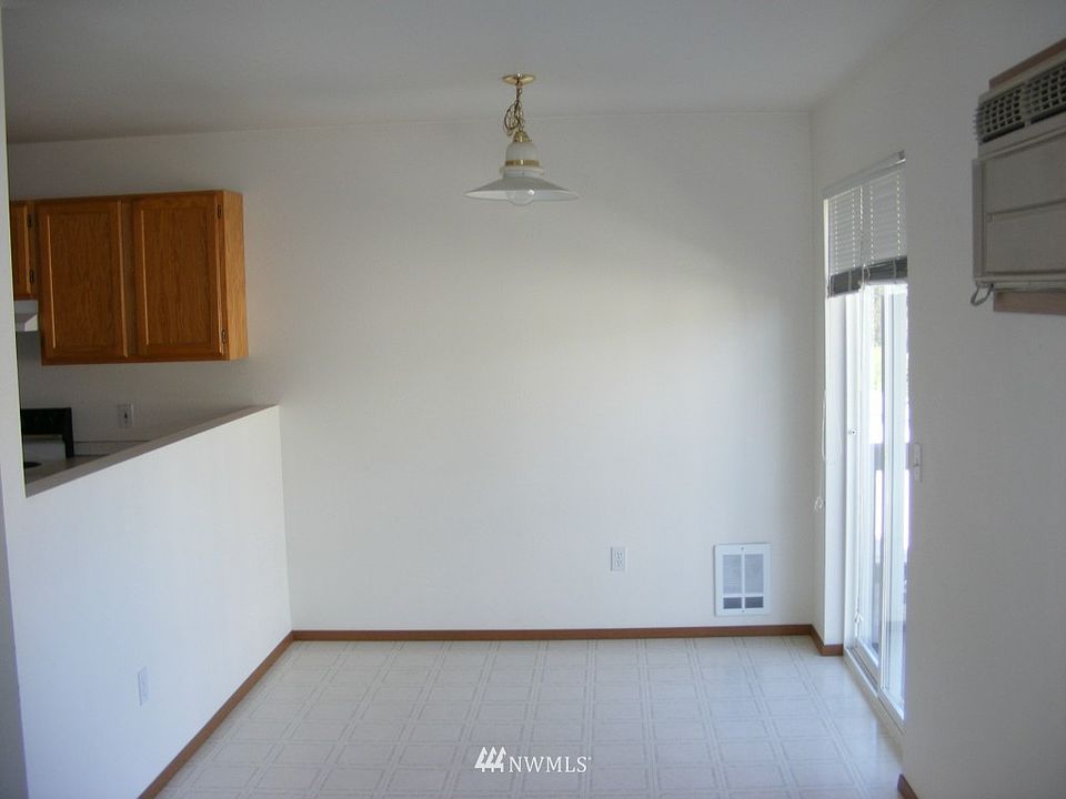 2nd image of 239 NE E Street