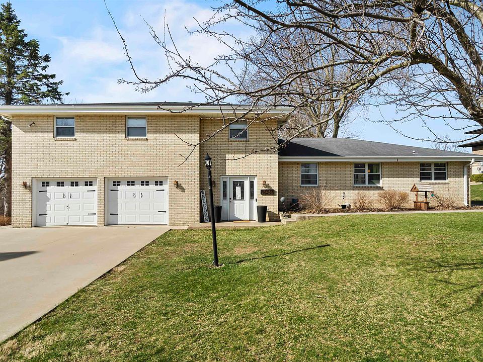 16268 Country Club Dr, Peosta, IA 52068 Zillow