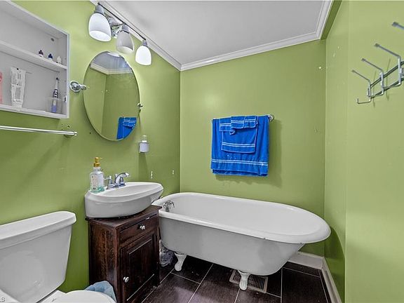 5th image of 4605 Laforesta Dr