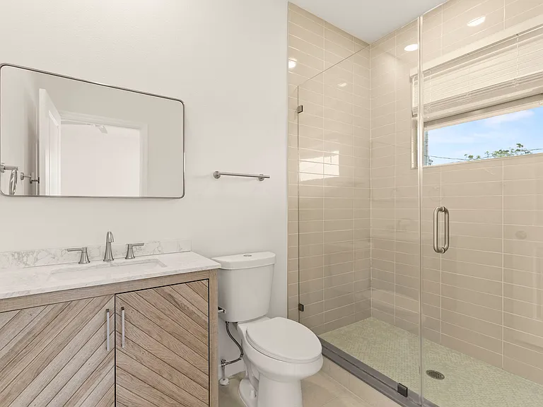 210 E Columbus Dr #1 — Photo 20