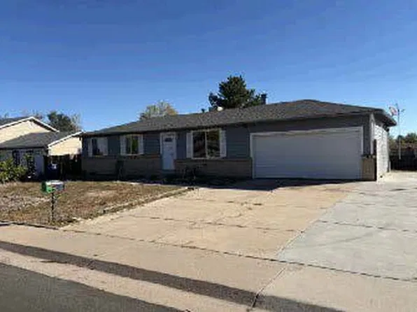 15297 E Columbia Dr, Aurora, CO 80014