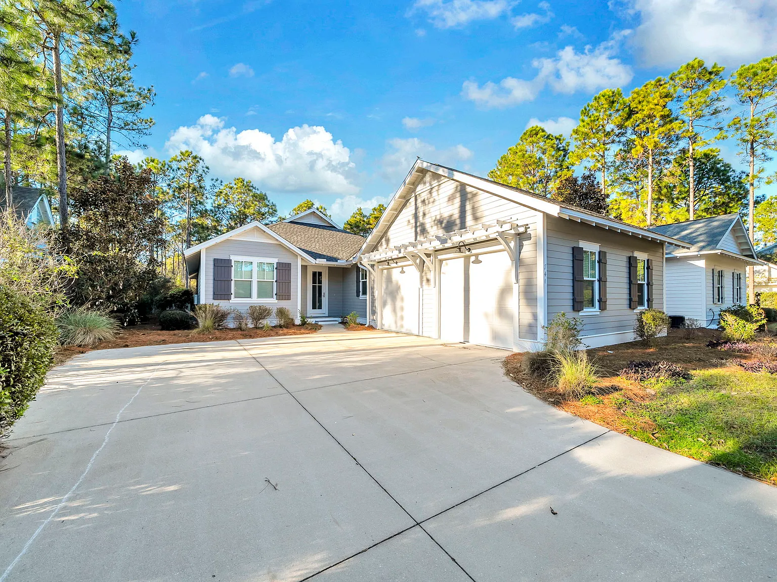 4 bed, 2317 sqft, $4,900 — Photo 3