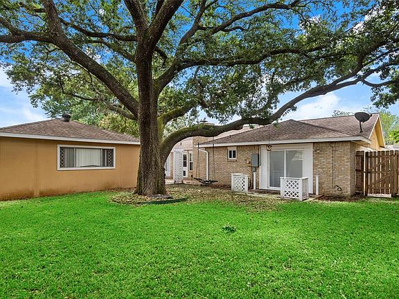 5th image of 21515 Silver Birch Dr