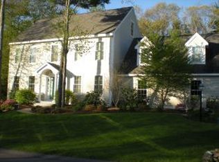 8 Katie Ln, Hampton, NH 03842