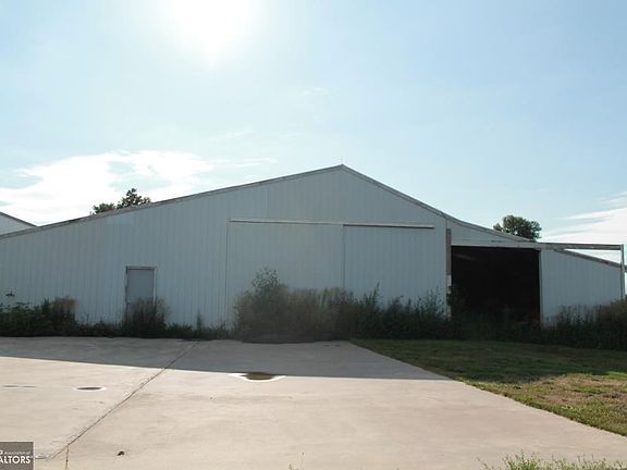 5th image of 3273 40th St