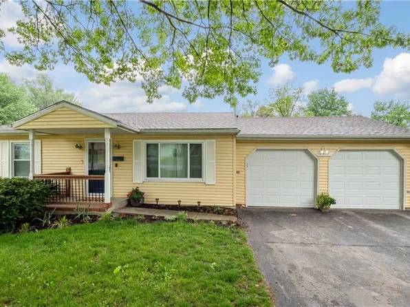 9717 Pennsylvania Ave, Kansas City, MO 64114