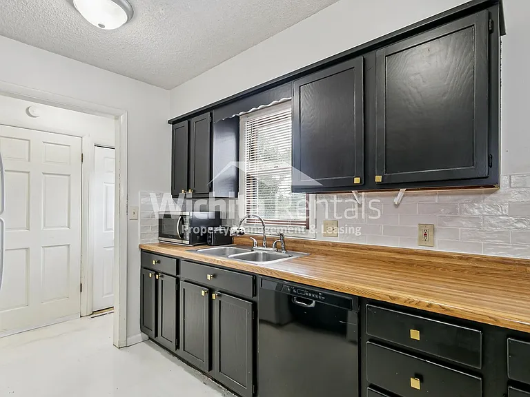 1418 Money St — Photo 5