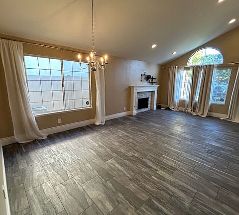 4th image of 2131 Saddleback Dr