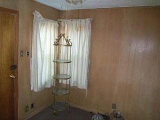 4th image of 2947 W 87th St