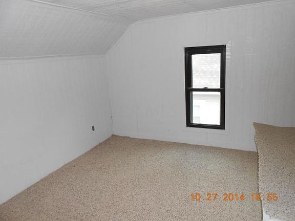 5th image of 176 E Granville St