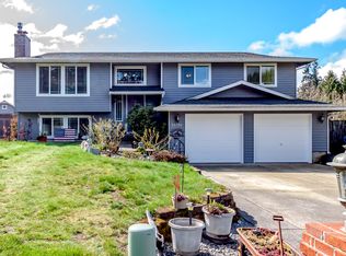 15716 18th Avenue Ct E, Tacoma, WA 98445